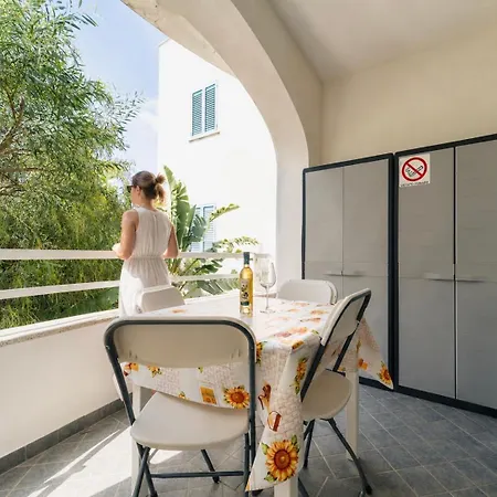 Sunflower / Pool / 300m From Apartamento