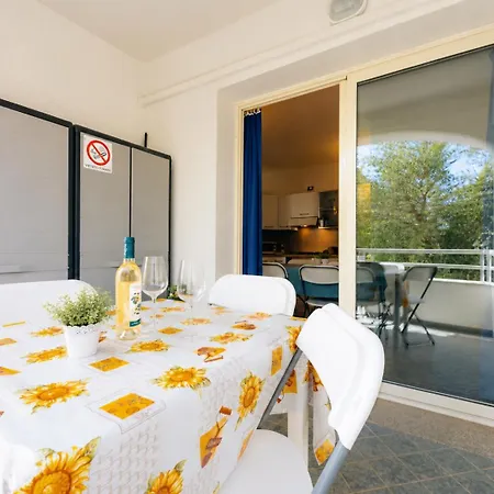 Sunflower / Pool / 300m From Apartamento La Caletta